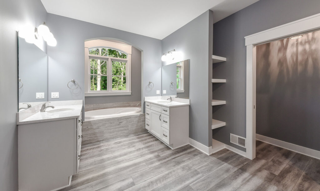 Greystone Building Company - Mulit-Generational Home - Full Bathroom